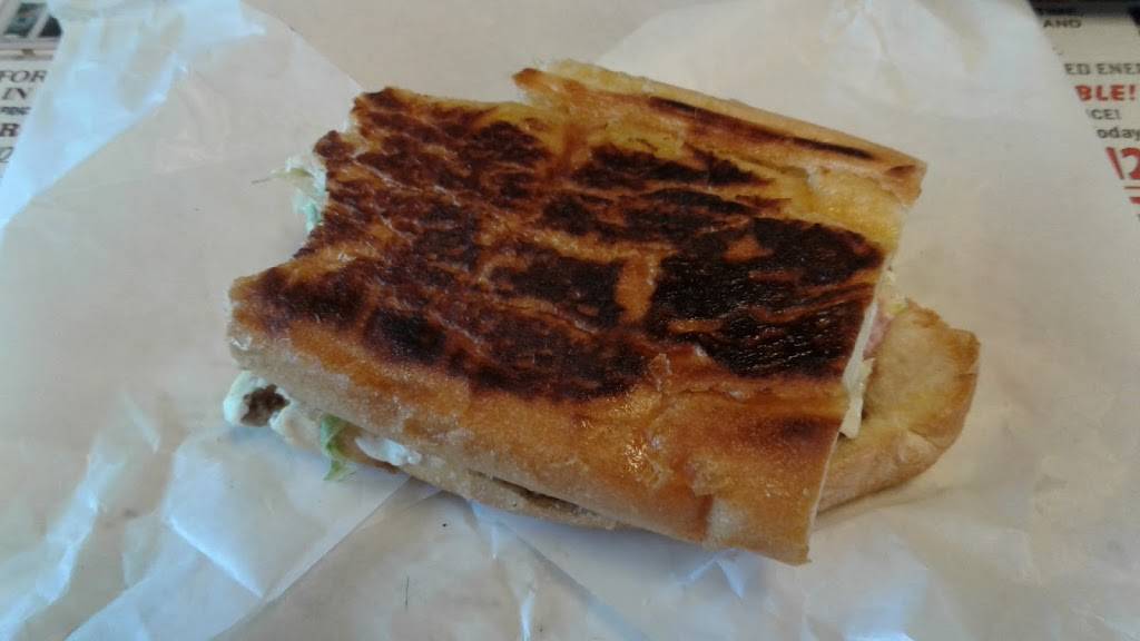 Strawberry Hut | restaurant | 743 E Memorial Blvd, Lakeland, FL 33801, USA | 8636822222 OR +1 863-682-2222