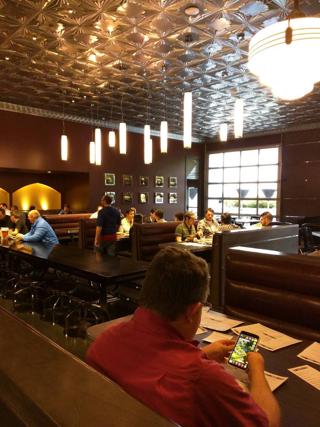 Mox Boarding House | restaurant | 13310 Bel-Red Rd, Bellevue, WA 98005, USA | 4253263050 OR +1 425-326-3050