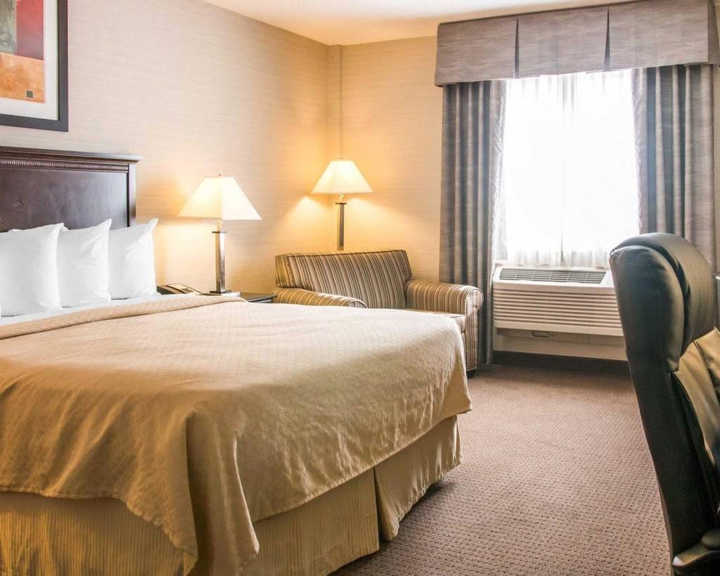 Quality Inn & Suites Next to the Casino | restaurant | 11081 E Michigan Ave, Battle Creek, MI 49014, USA | 2699643000 OR +1 269-964-3000