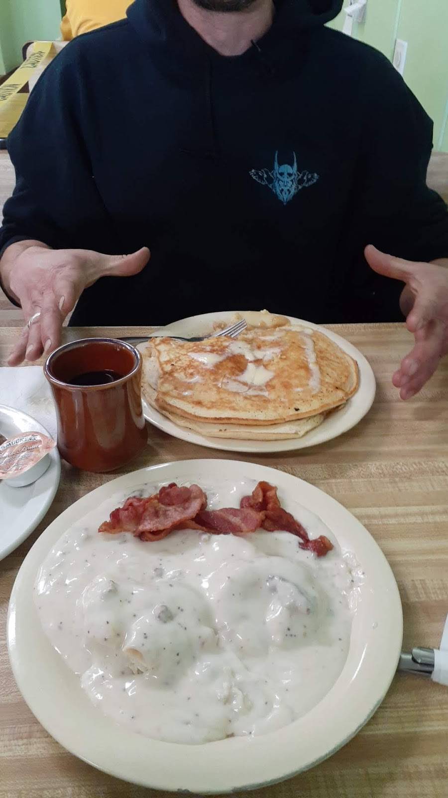 Sisters Mainstreet Cafe | cafe | 312 Grand Ave, Spencer, IA 51301, USA | 7125806803 OR +1 712-580-6803