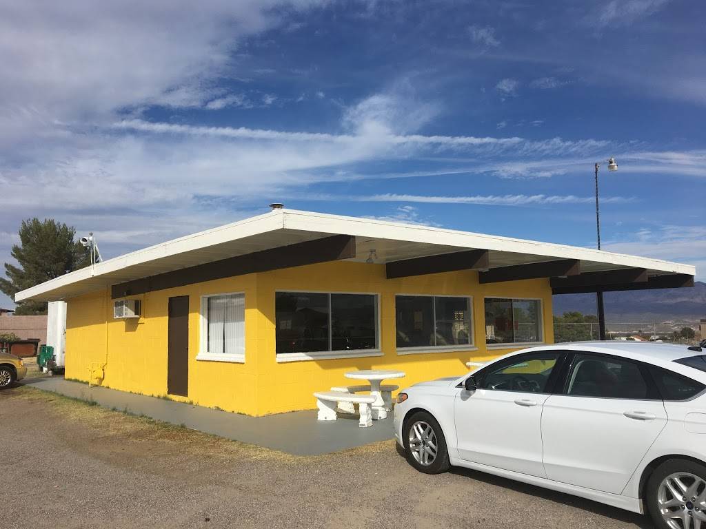 Mels Drive In | restaurant | 50 E Main St, San Manuel, AZ 85631, USA | 5203854212 OR +1 520-385-4212