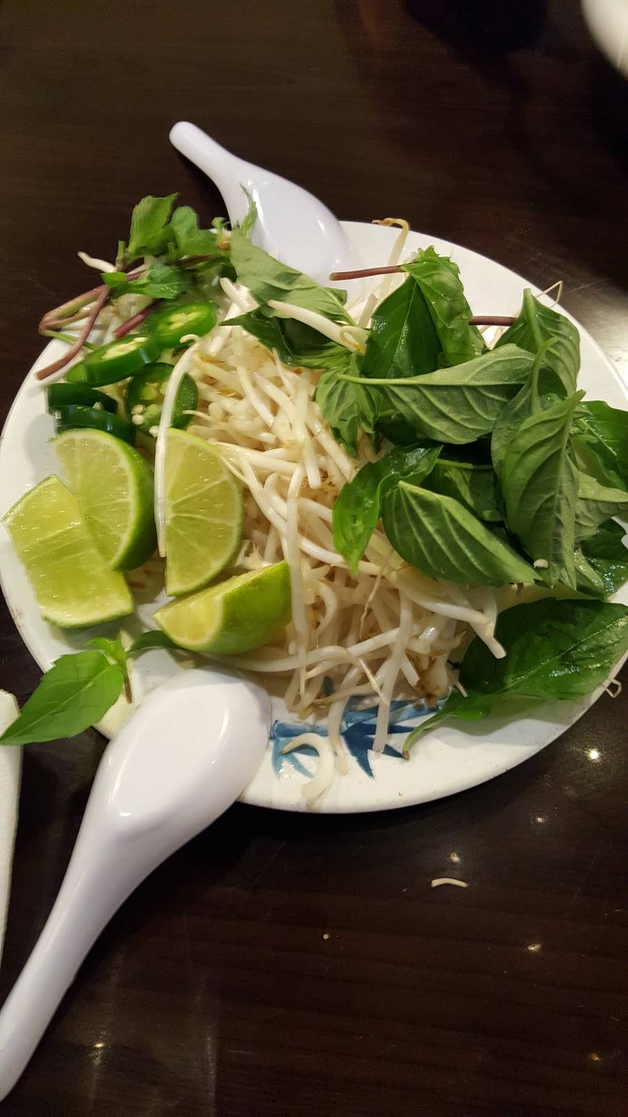 Pho Real Vietnamese Restaurant | restaurant | 440 E McCullough Dr #206, Charlotte, NC 28262, USA | 7047172500 OR +1 704-717-2500