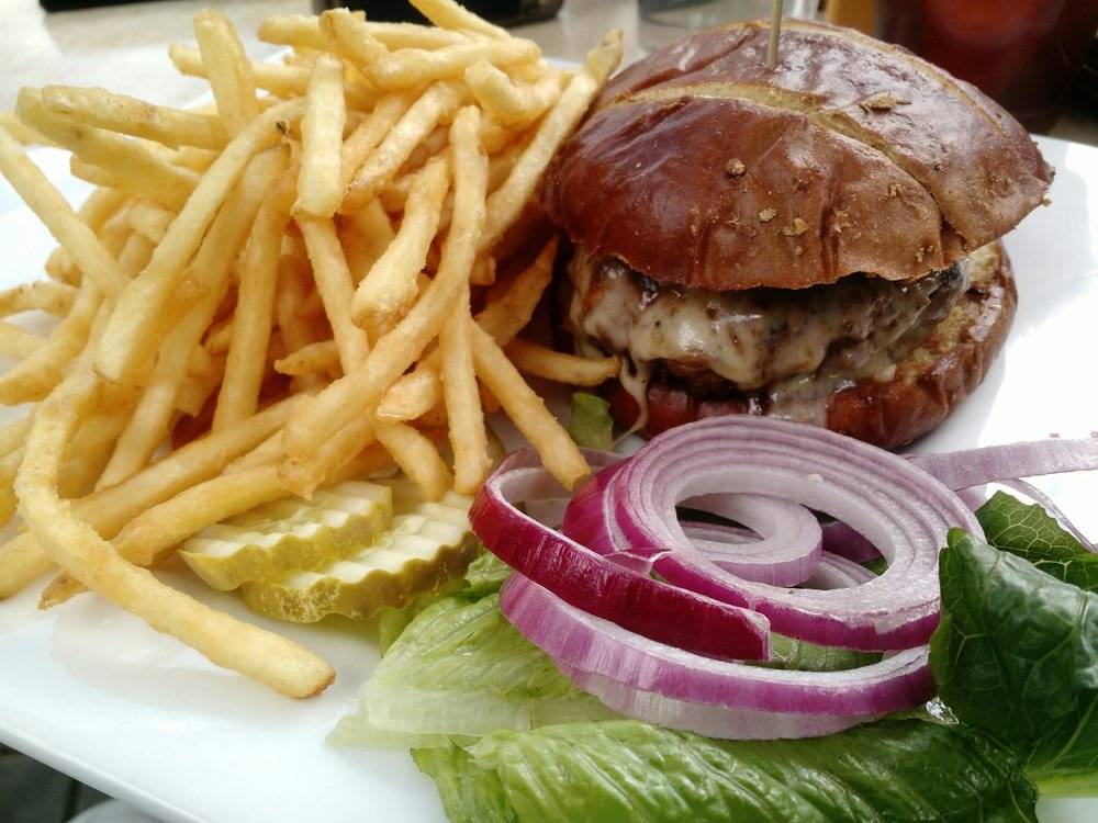 Incline Bar & Grill | restaurant | 176 Copper Cir, Frisco, CO 80443, USA | 9709680200 OR +1 970-968-0200