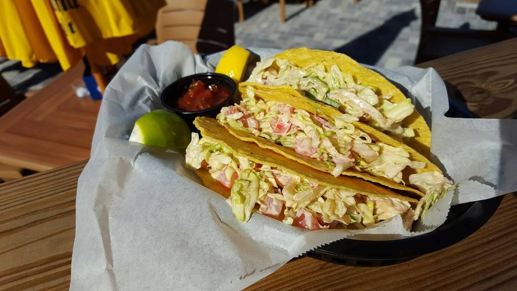 Sharkys Beach Bar | restaurant | 411 S Gulfview Blvd, Clearwater Beach, FL 33767, USA | 7273033000 OR +1 727-303-3000