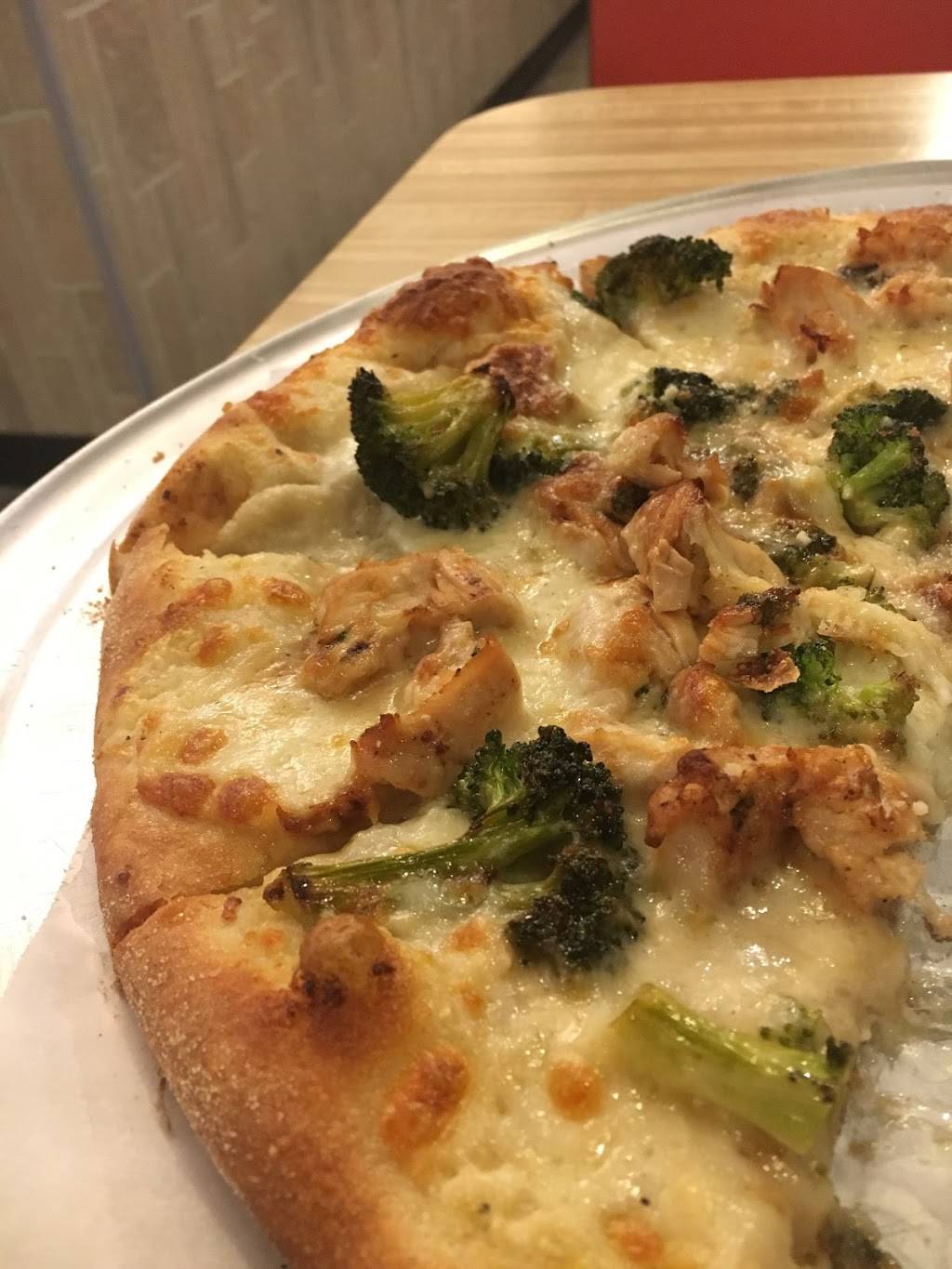 Genos Restaurant & Lounge | restaurant | 407 N Main St, Mansfield, MA 02048, USA | 5083398771 OR +1 508-339-8771