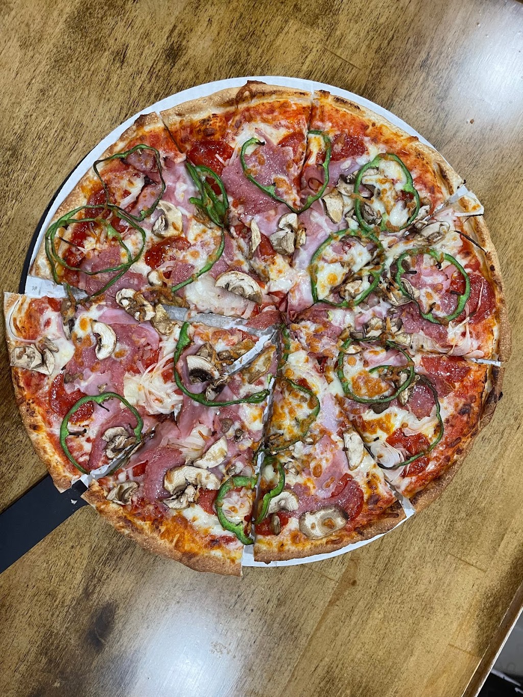 Carriage House Pizza Company | restaurant | 21 S Main St, Sharon, MA 02067, USA | 7817844001 OR +1 781-784-4001