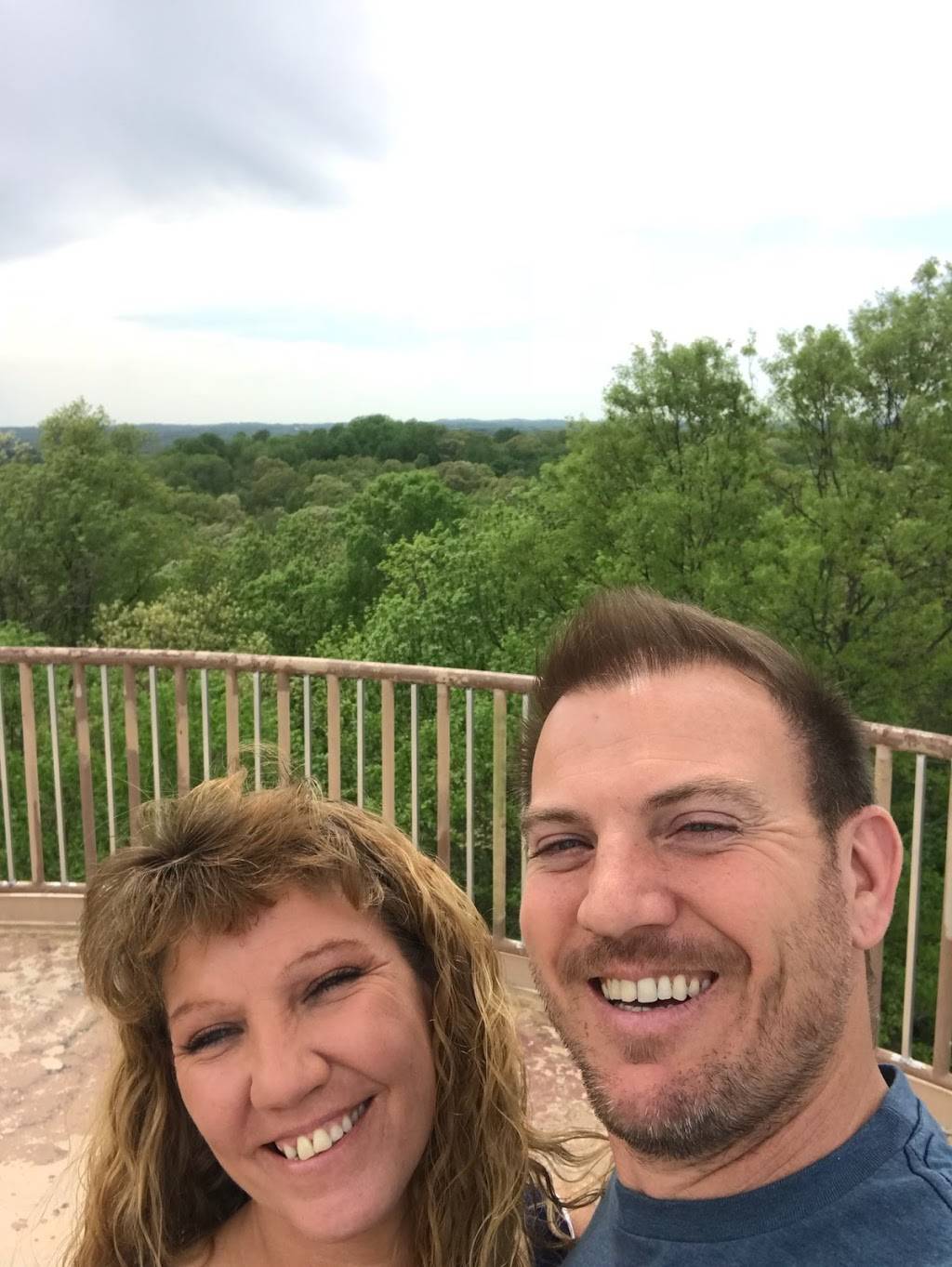 K B Bar B Que | restaurant | 1301 E Main St, Marion, IL 62959, USA | 6189931533 OR +1 618-993-1533