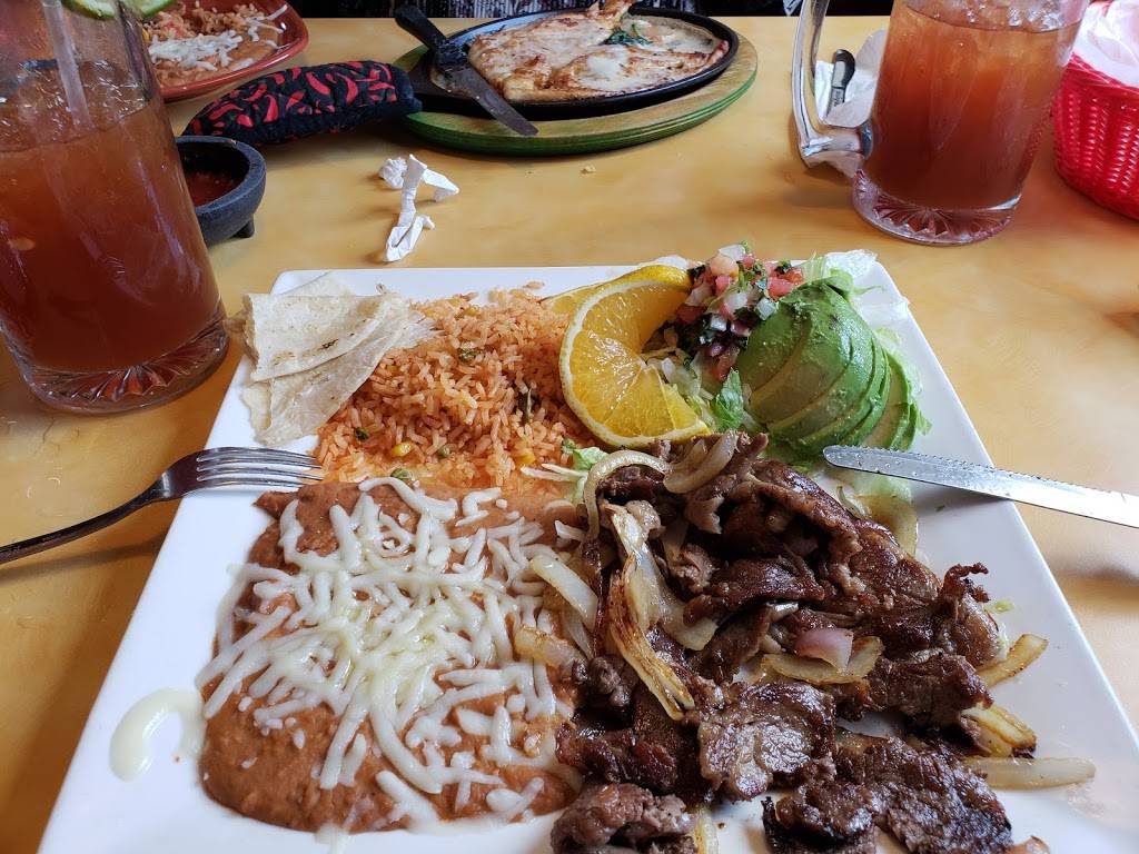 Amigos & Beer | restaurant | 675 w hickpoochee av, LaBelle, FL 33935, USA | 8636740058 OR +1 863-674-0058