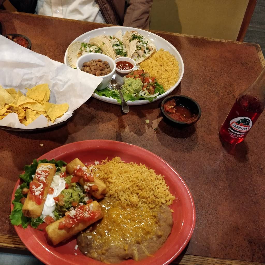 Casa Ramos Mexican Restaurant | restaurant | 400 Iron Point Rd, Folsom, CA 95630, USA | 9163551600 OR +1 916-355-1600