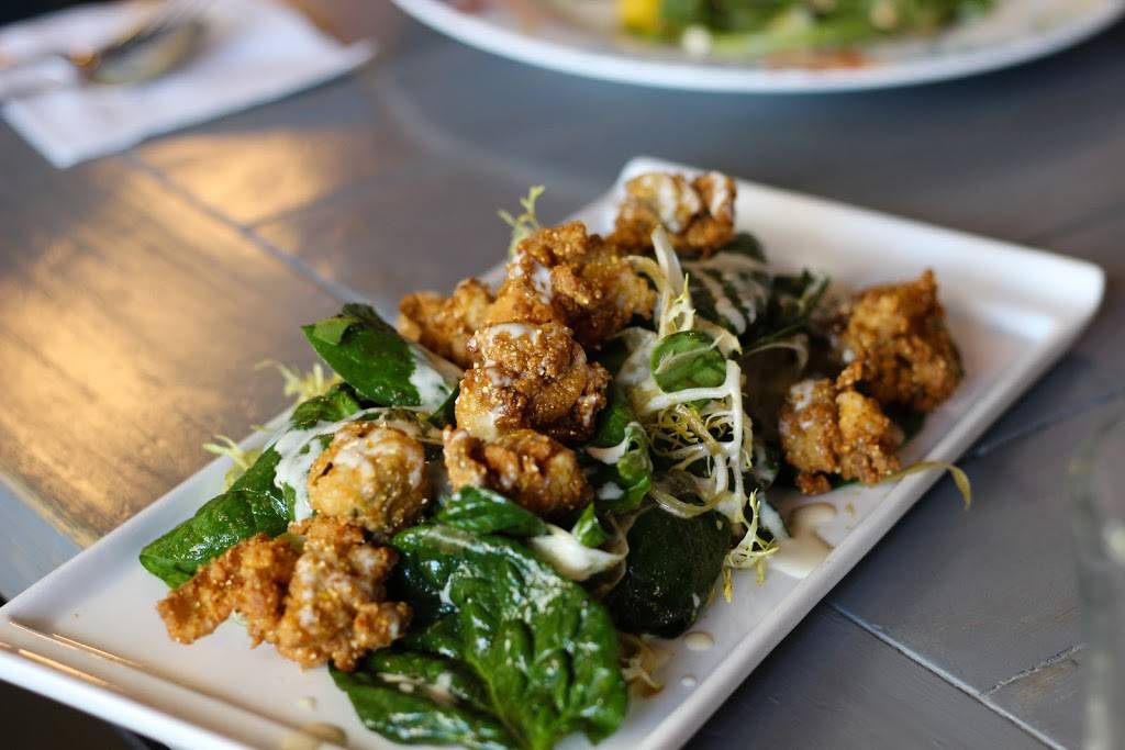 The Walrus Oyster & Ale House | restaurant | 10300 Little Patuxent Pkwy Suite 3030, Columbia, MD 21044, USA | 4107305738 OR +1 410-730-5738