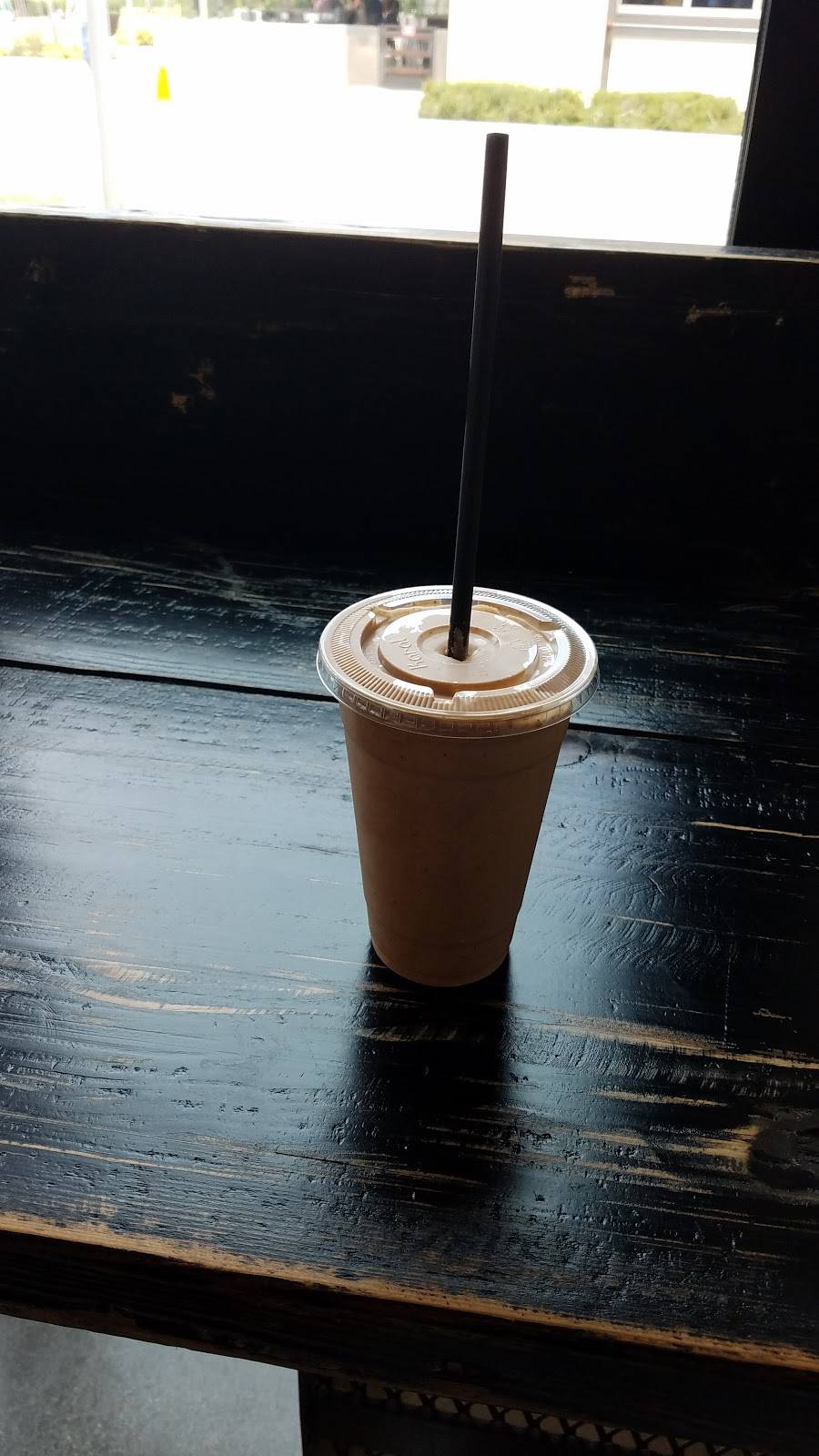 The Blend Superfood Bar | restaurant | 2750 Park View Ct, Oxnard, CA 93036, USA | 8052789890 OR +1 805-278-9890