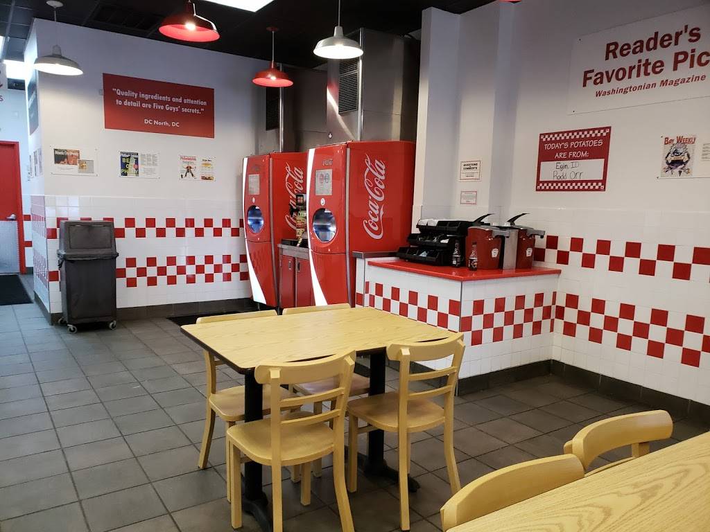 Five Guys | meal takeaway | 136 Lantana Dr, Hockessin, DE 19707, USA | 3022391250 OR +1 302-239-1250