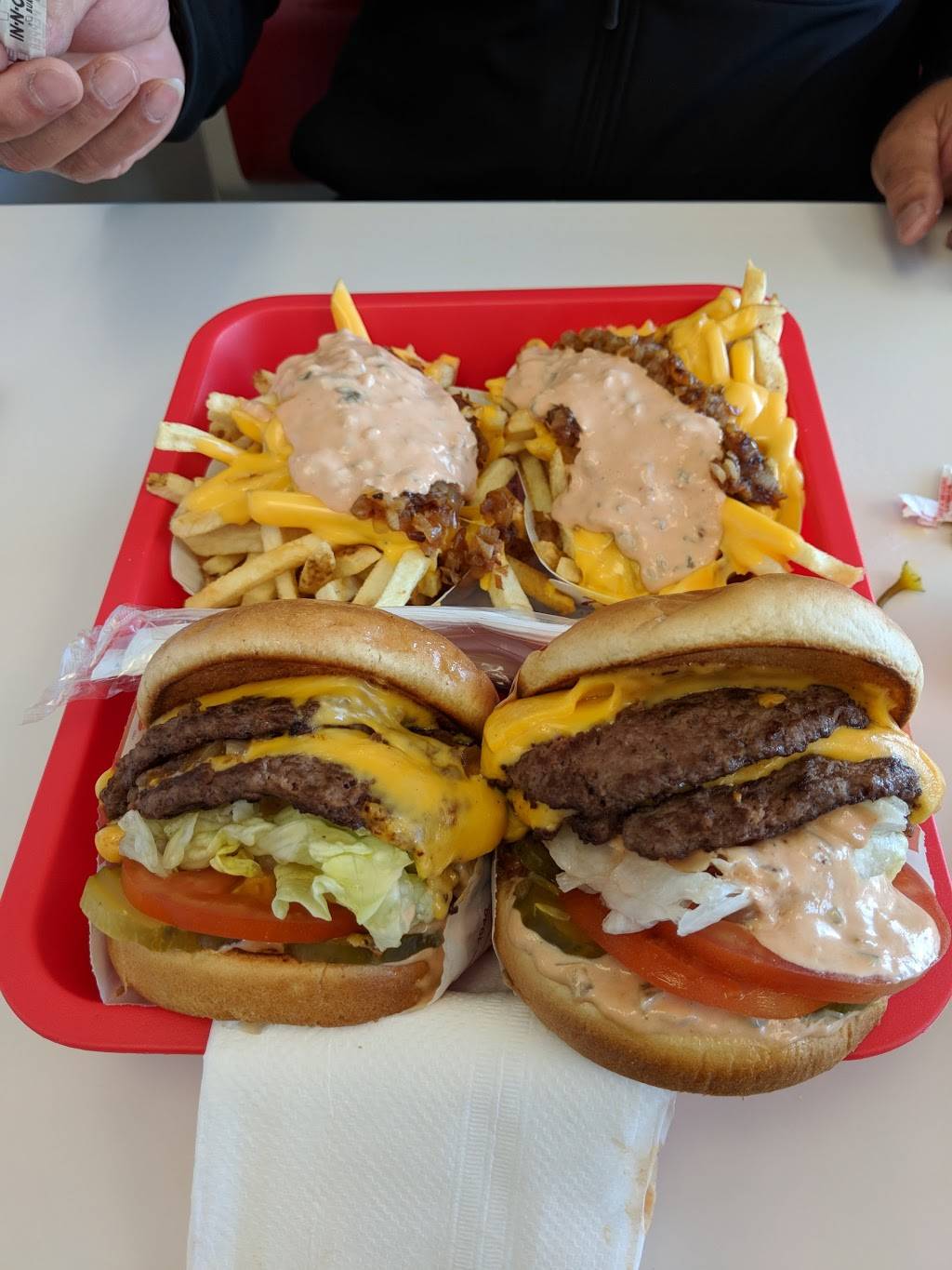 In-N-Out Burger | restaurant | 372 Gellert Blvd, Daly City, CA 94015, USA | 8007861000 OR +1 800-786-1000