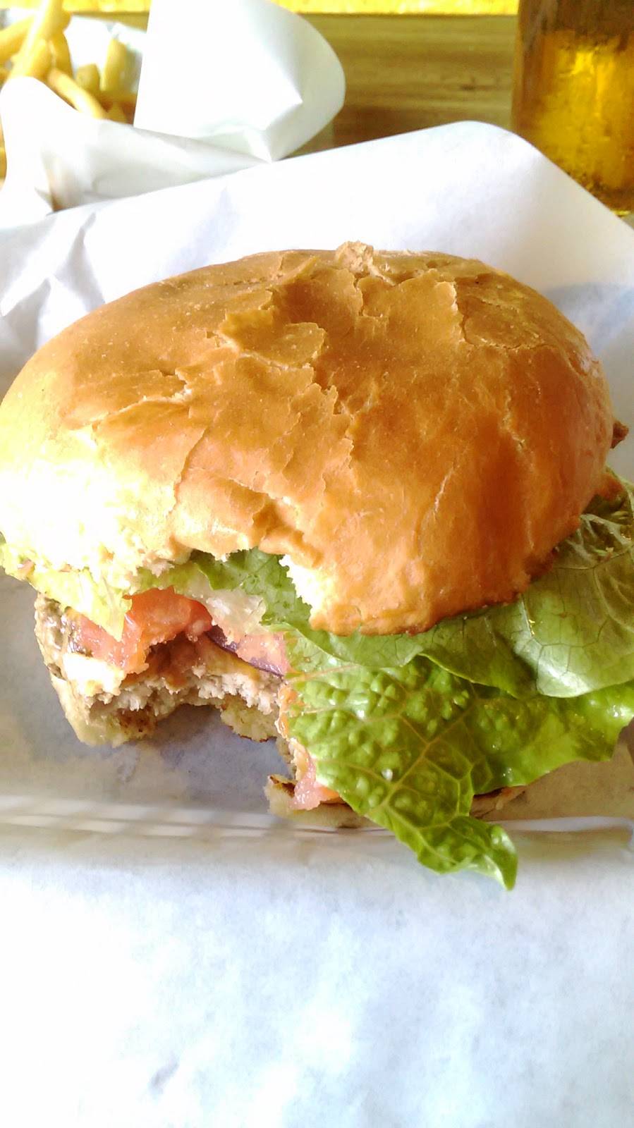 Mr. Peabodys Burgers & Ale | restaurant | 6110 Friars Rd, San Diego, CA 92108, USA | 6195421786 OR +1 619-542-1786