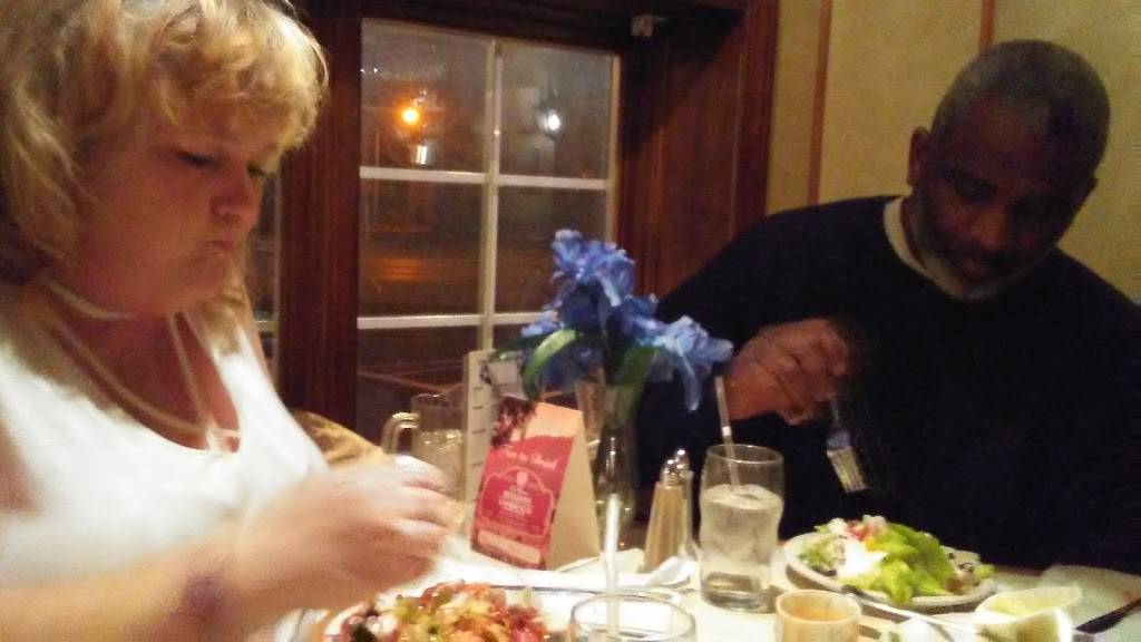 Cataros Italian Villa | restaurant | 5641 W Beloit Rd, Milwaukee, WI 53214, USA | 4145451520 OR +1 414-545-1520