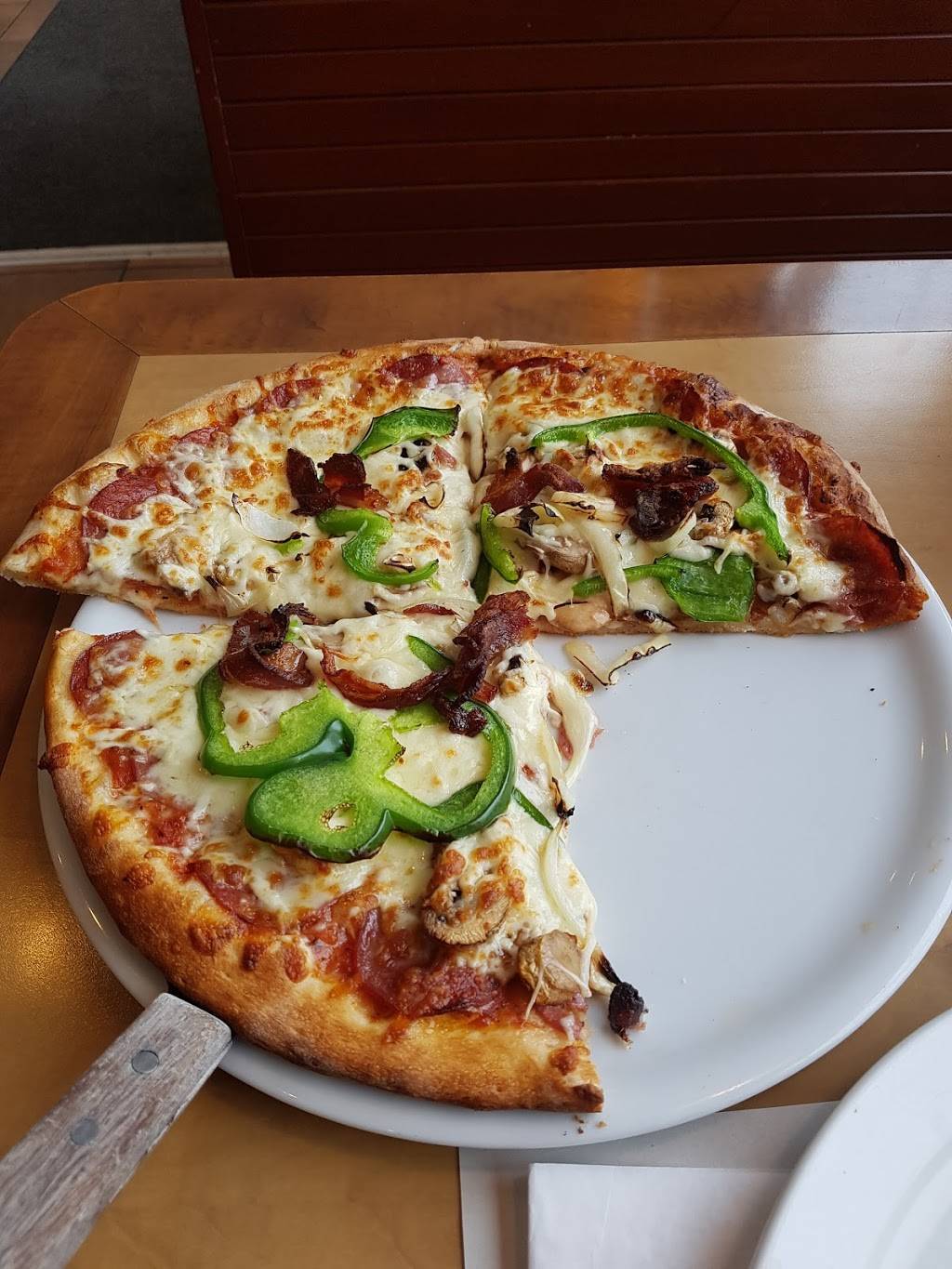 Broadway Pizzeria | restaurant | 8655 Rue Sherbrooke E, Montréal, QC H1L 1B8, Canada | 5143541000 OR +1 514-354-1000