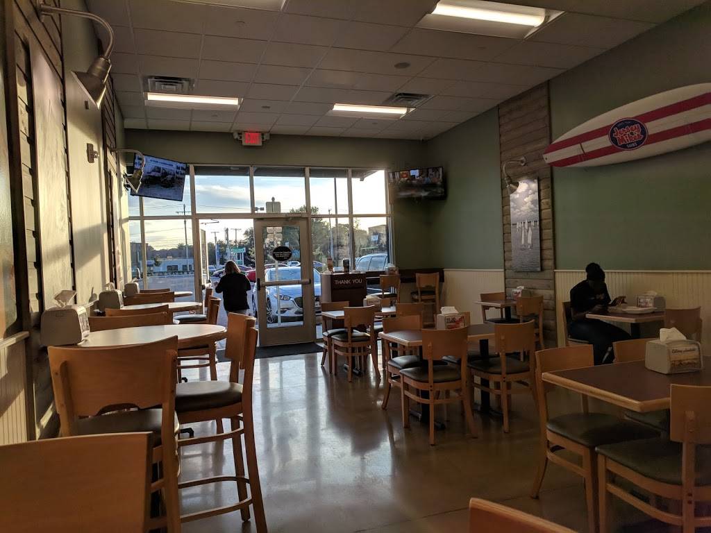 Jersey Mikes Subs | restaurant | 3444 Secor Rd Suite 210, Toledo, OH 43606, USA | 4197242368 OR +1 419-724-2368