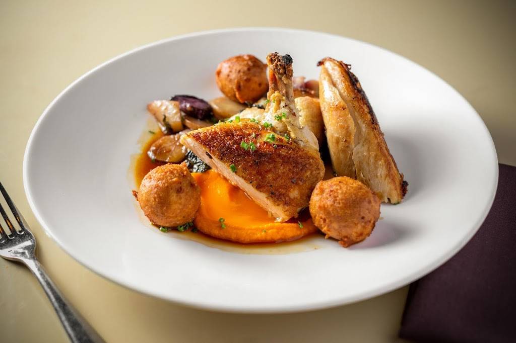 Wood | restaurant | 3335 N Halsted St, Chicago, IL 60657, USA | 7739359663 OR +1 773-935-9663