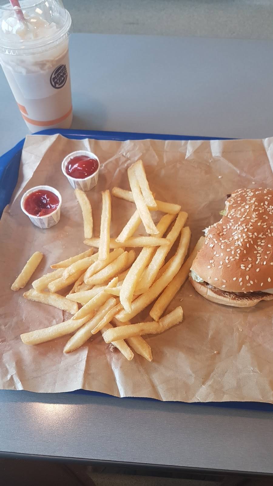 Burger King | restaurant | 320 Bayfield St, Barrie, ON L4M 3C1, Canada | 7057286780 OR +1 705-728-6780