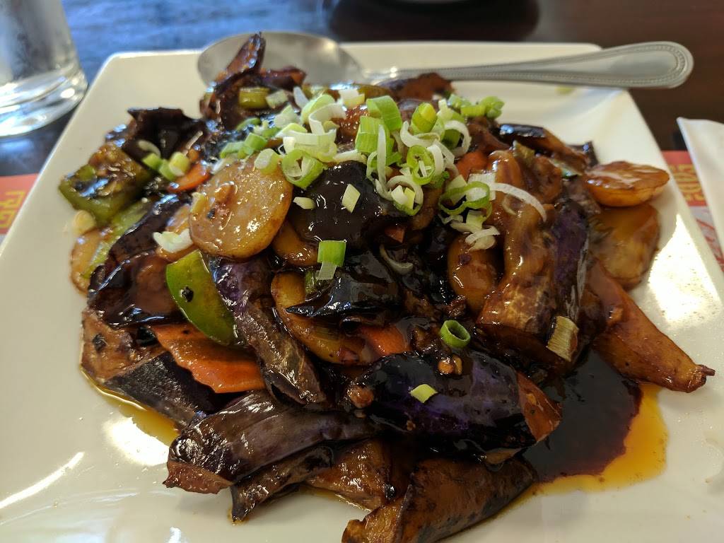 Golden Garden Wok in Los Angeles | restaurant | 21028 Victory Blvd, Woodland Hills, CA 91367, USA | 8188841369 OR +1 818-884-1369