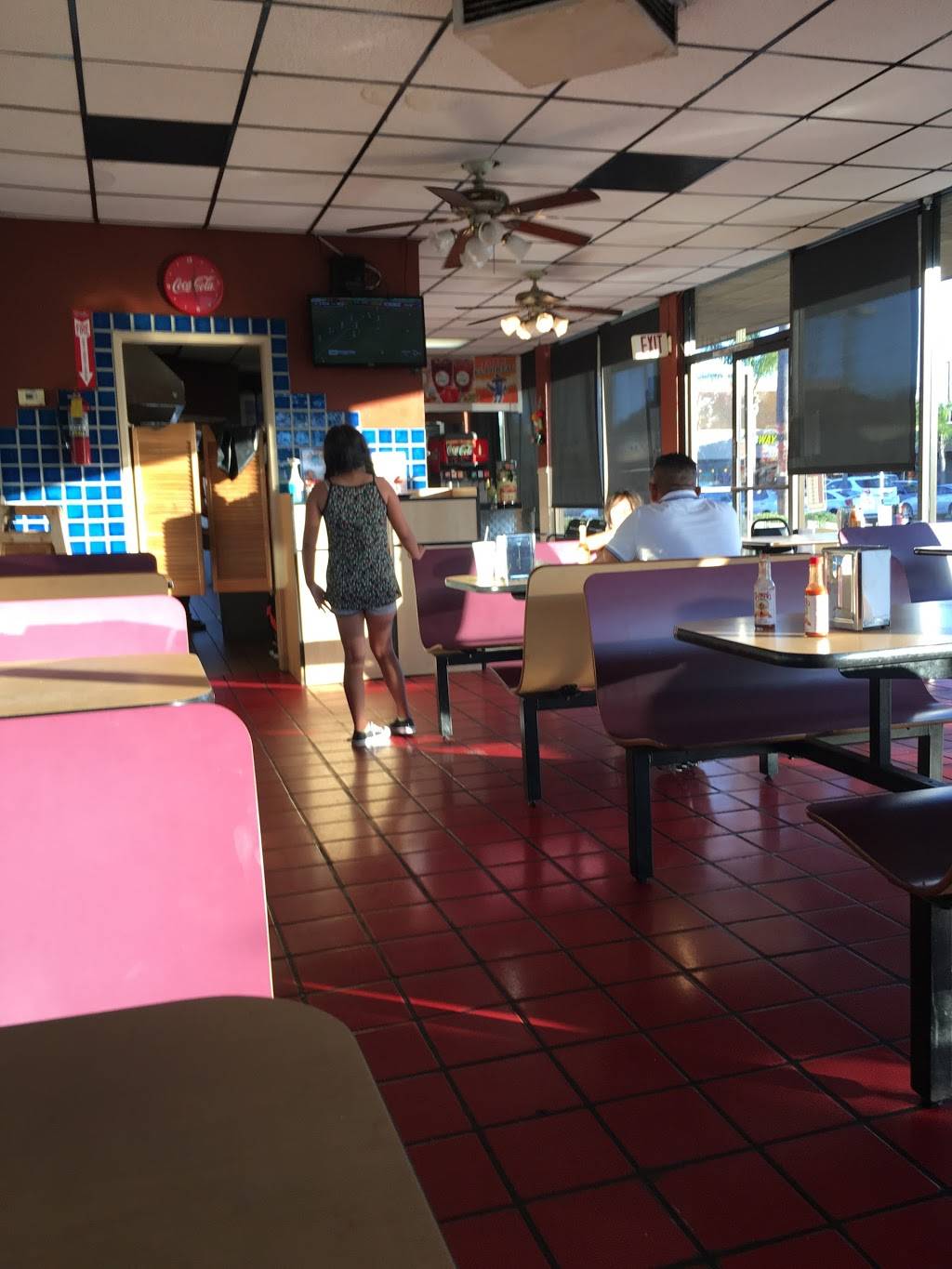 Tacos El Portal | restaurant | 311 W Mission Ave, Escondido, CA 92025, USA | 7604892649 OR +1 760-489-2649