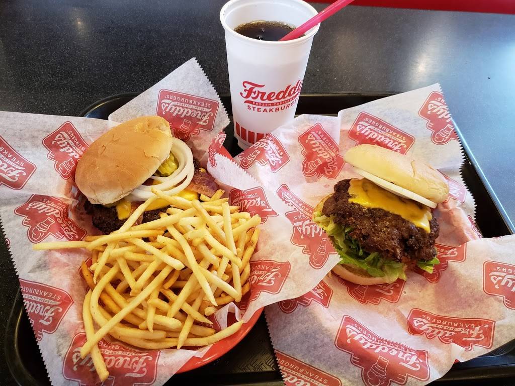 Freddys Frozen Custard & Steakburgers | restaurant | 10030 Fairfax Blvd, Fairfax, VA 22030, USA | 7032932900 OR +1 703-293-2900