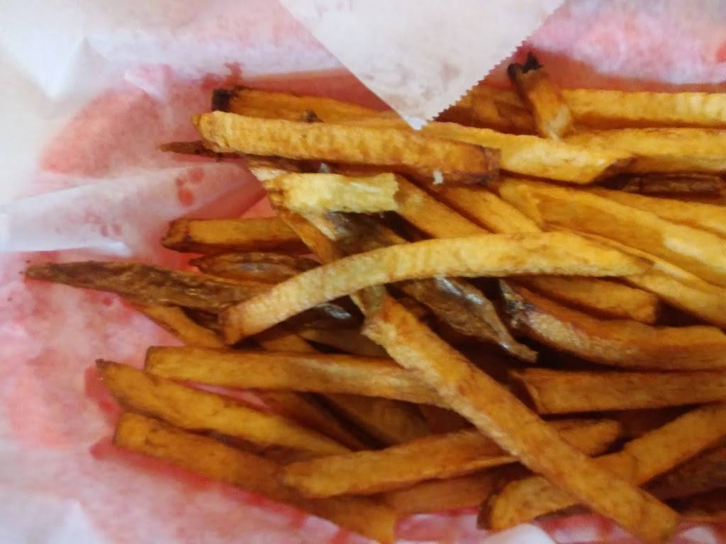 Lashbaughs Bar & Grill | restaurant | 13114 Warrior Dr, Cumberland, MD 21502, USA | 3017292328 OR +1 301-729-2328