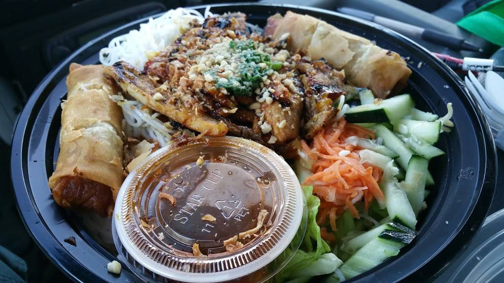 New Pho 999 | restaurant | 12905 Sherman Way, North Hollywood, CA 91605, USA | 8189829370 OR +1 818-982-9370