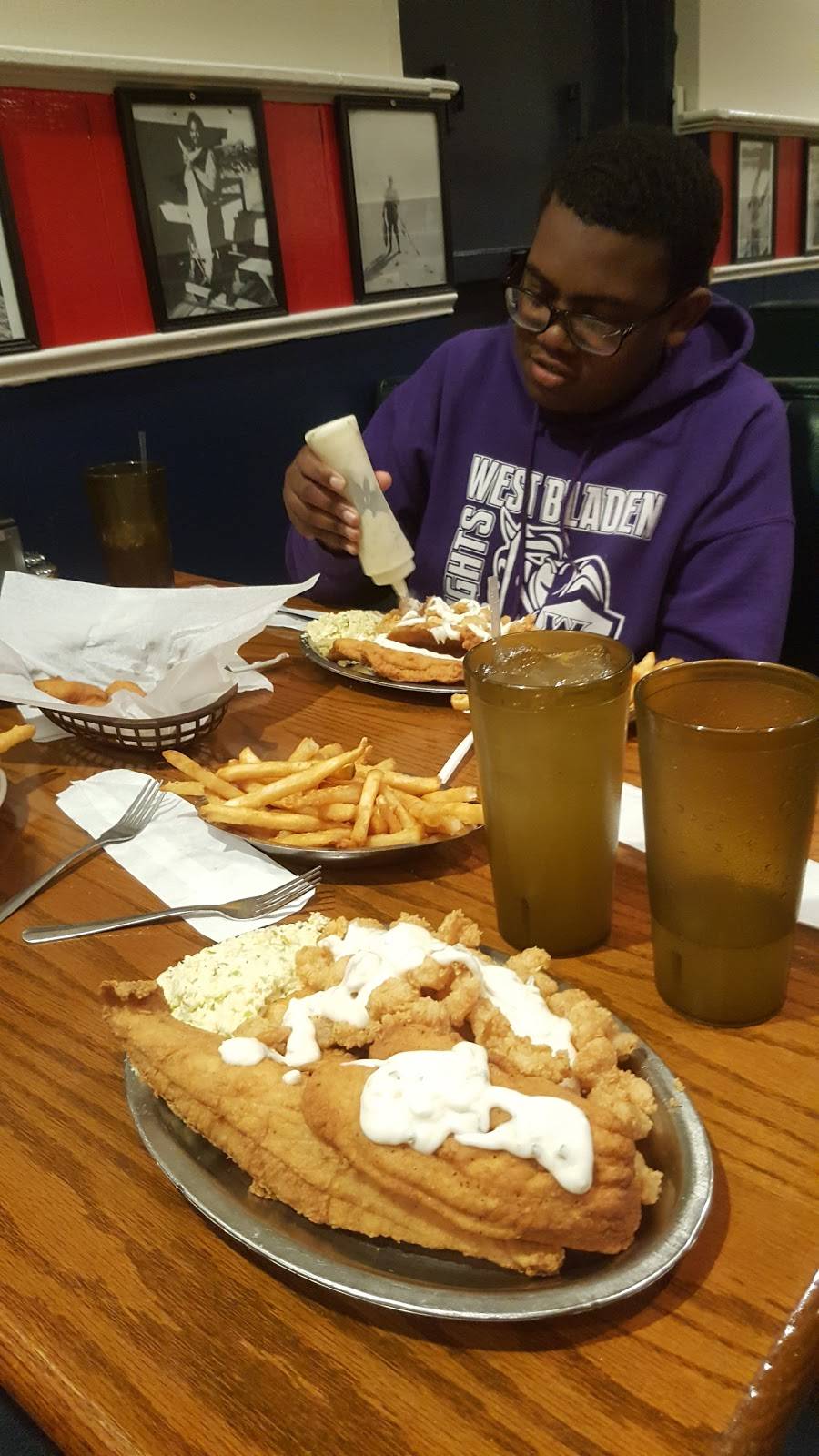 Hudson Bay Seafood | restaurant | 2816 Ramsey St, Fayetteville, NC 28301, USA | 9106300007 OR +1 910-630-0007