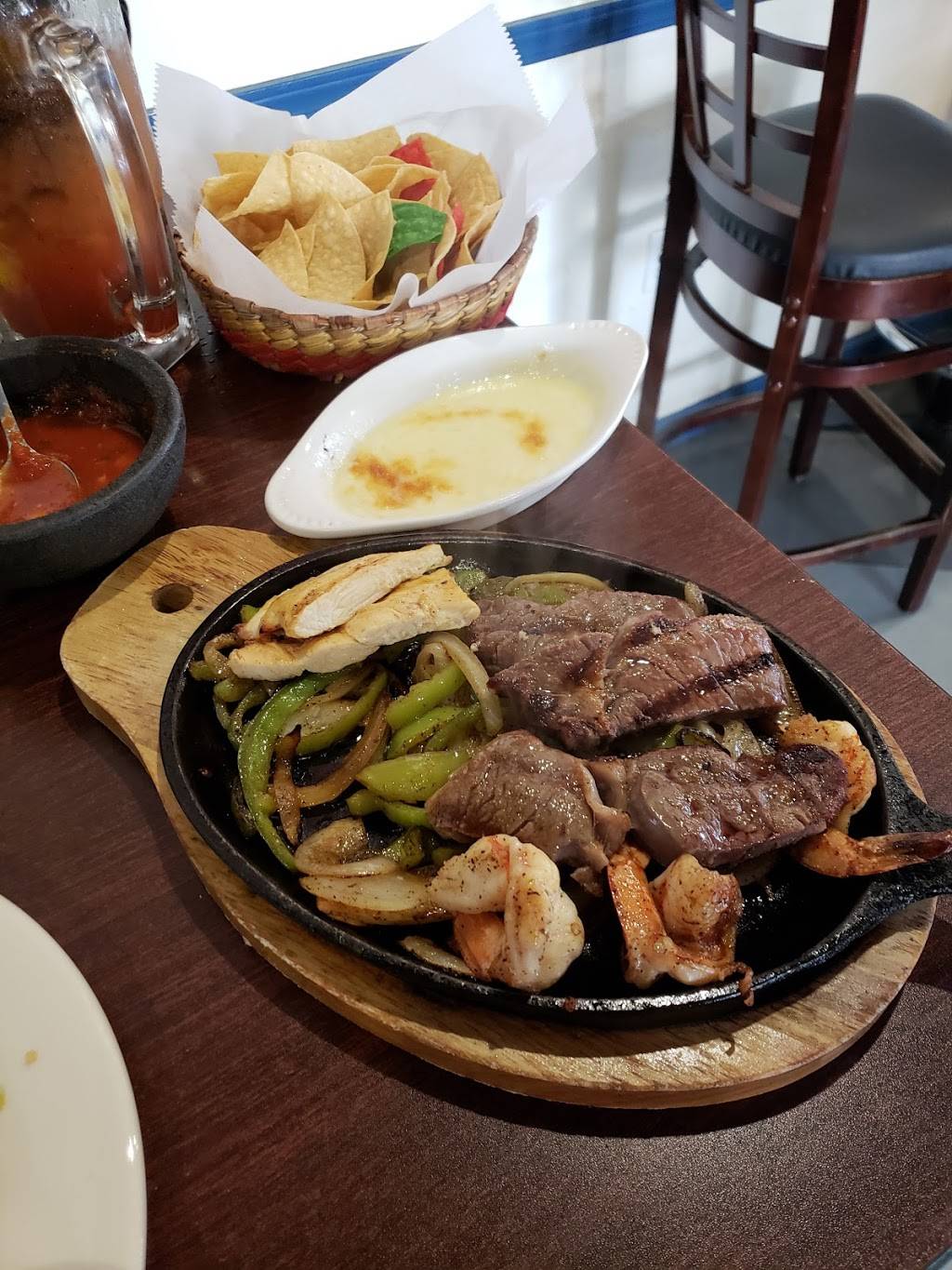 Azul Mexican Grill | restaurant | 1306 N Demaree St, Visalia, CA 93291, USA | 5597332985 OR +1 559-733-2985