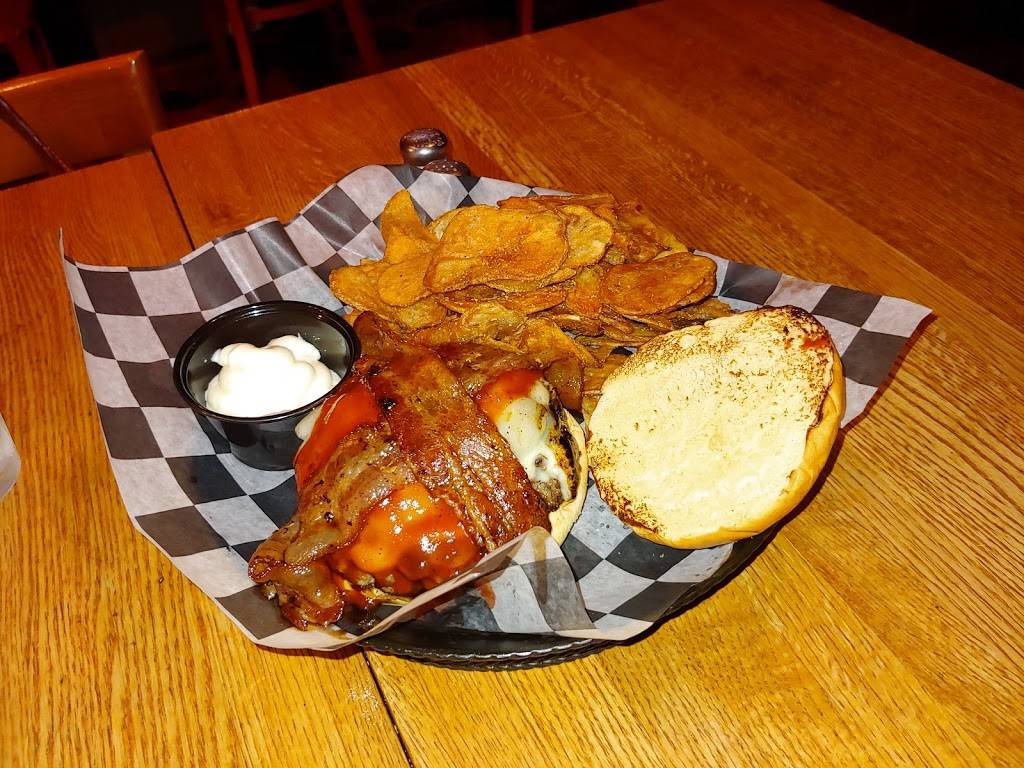 New Britain Inn | restaurant | 376 W Butler Ave, New Britain, PA 18901, USA | 2153481968 OR +1 215-348-1968