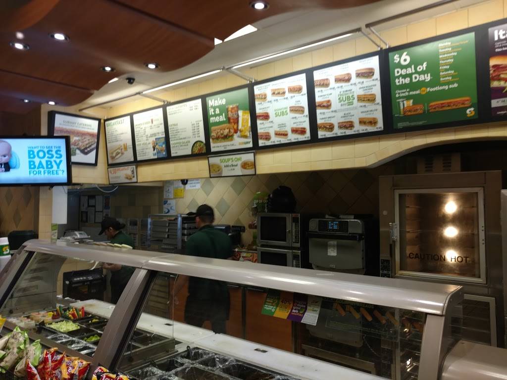 Subway Restaurants | restaurant | 4002 Riverside Dr, Burbank, CA 91505, USA | 8188484644 OR +1 818-848-4644
