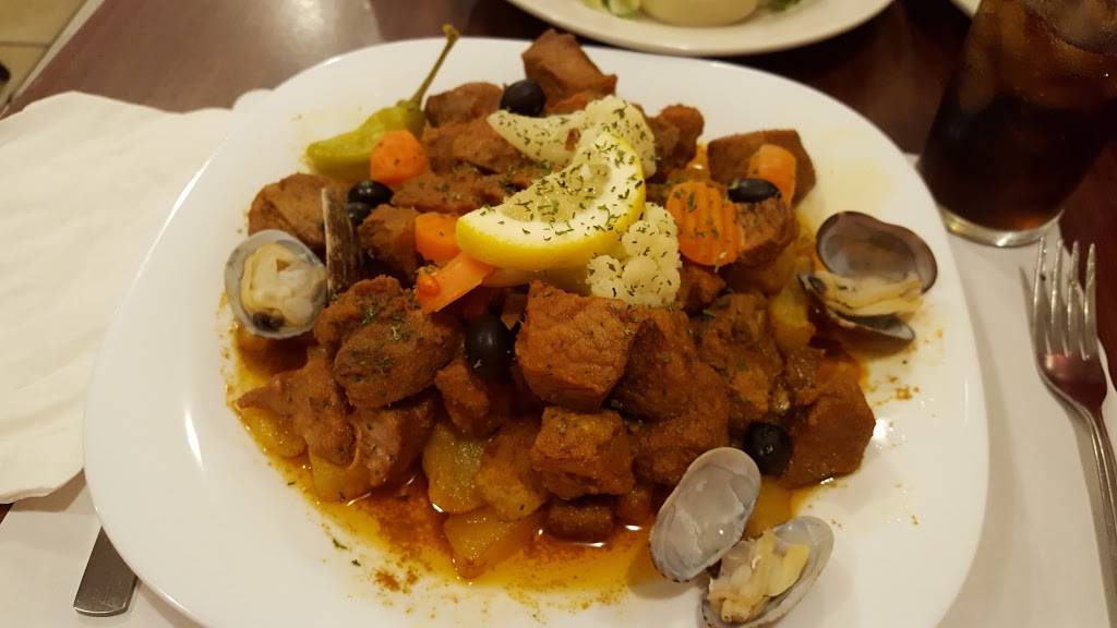 Antonios Cafe | restaurant | 200 Mineral Spring Ave, Pawtucket, RI 02860, USA | 4017246007 OR +1 401-724-6007
