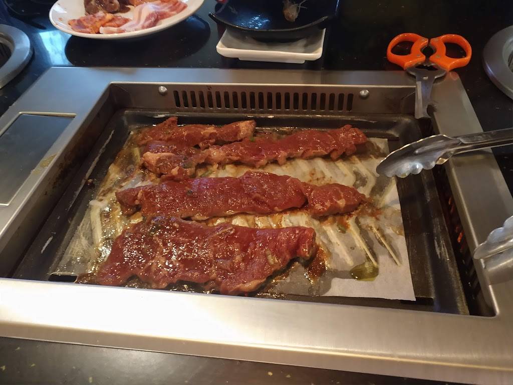 Boil Spot | Hot Pot and BBQ | restaurant | 1120 E Fowler Ave, Tampa, FL 33612, USA | 8133749947 OR +1 813-374-9947