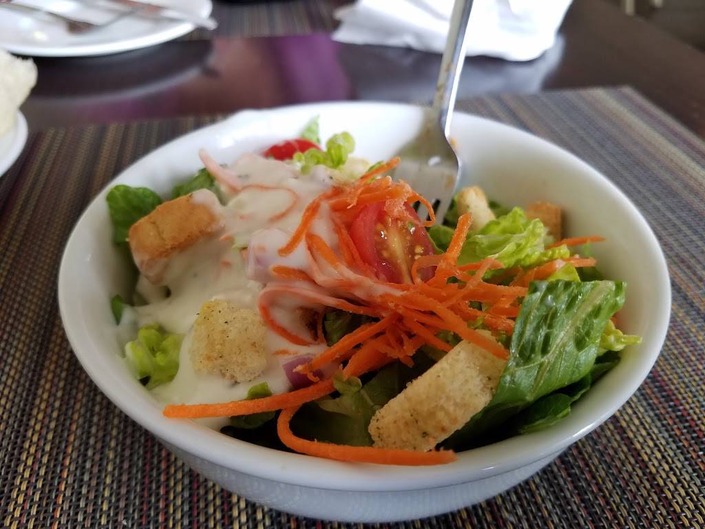 Lake Izac Tavern | restaurant | 174 Horseshoe Cir, Gordonsville, VA 22942, USA | 54083294009590 OR +1 540-832-9400 ext. 9590