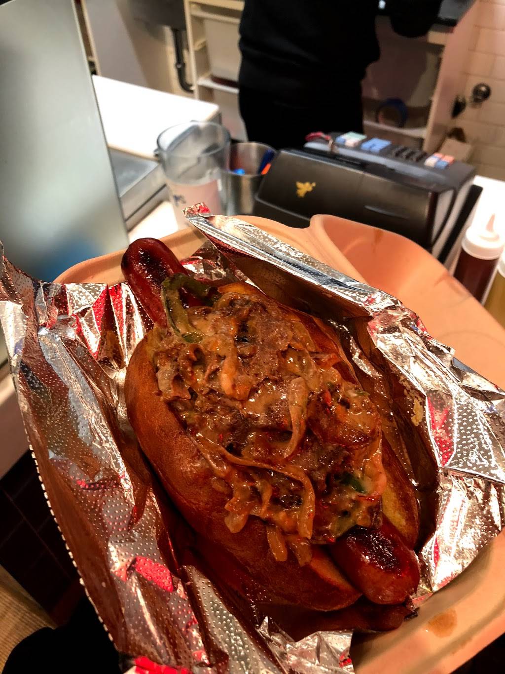 On Dog Dog | restaurant | 2142 Irving St, San Francisco, CA 94122, USA | 4159387531 OR +1 415-938-7531