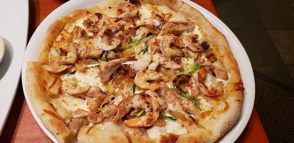California Pizza Kitchen at Flat Iron | restaurant | Flat Iron, 1 W Flatiron Cir #1120, Broomfield, CO 80021, USA | 3034108895 OR +1 303-410-8895