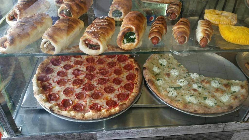 Vinnies Pizza | meal delivery | 109 Avenue N, Brooklyn, NY 11230, USA | 7186452401 OR +1 718-645-2401
