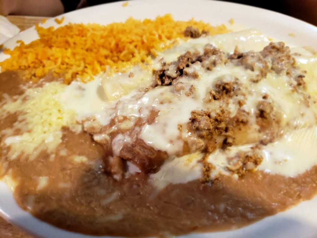 El Tapatio Inc | restaurant | 2300 Camanche Ave, Clinton, IA 52732, USA | 5632423885 OR +1 563-242-3885