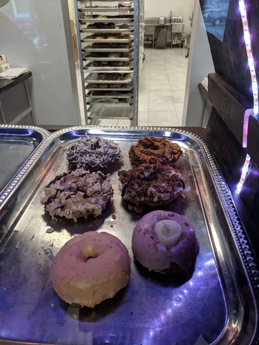 Donut Madness | bakery | 2648 Watt Ave #117, Sacramento, CA 95821, USA | 9164812350 OR +1 916-481-2350