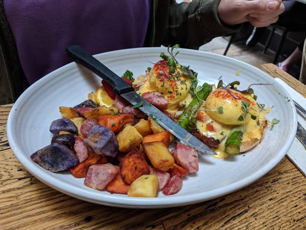 Blackwood | restaurant | 2150 Chestnut St, San Francisco, CA 94123, USA | 4159319663 OR +1 415-931-9663