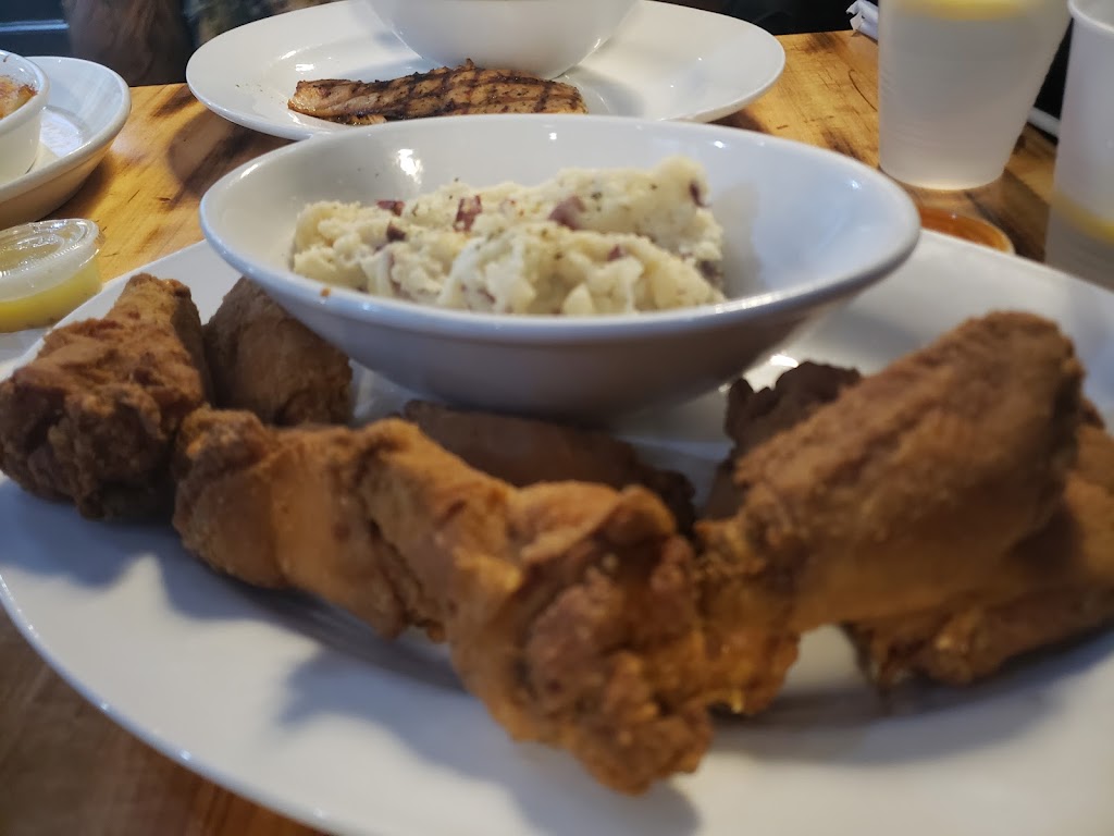 Lounge at Eighth | restaurant | 801 N Union St, Wilmington, DE 19805, USA | 3024822552 OR +1 302-482-2552