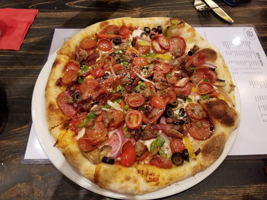 Pizza Rock | restaurant | 2300 Paseo Verde Pkwy, Henderson, NV 89052, USA | 7026162996 OR +1 702-616-2996