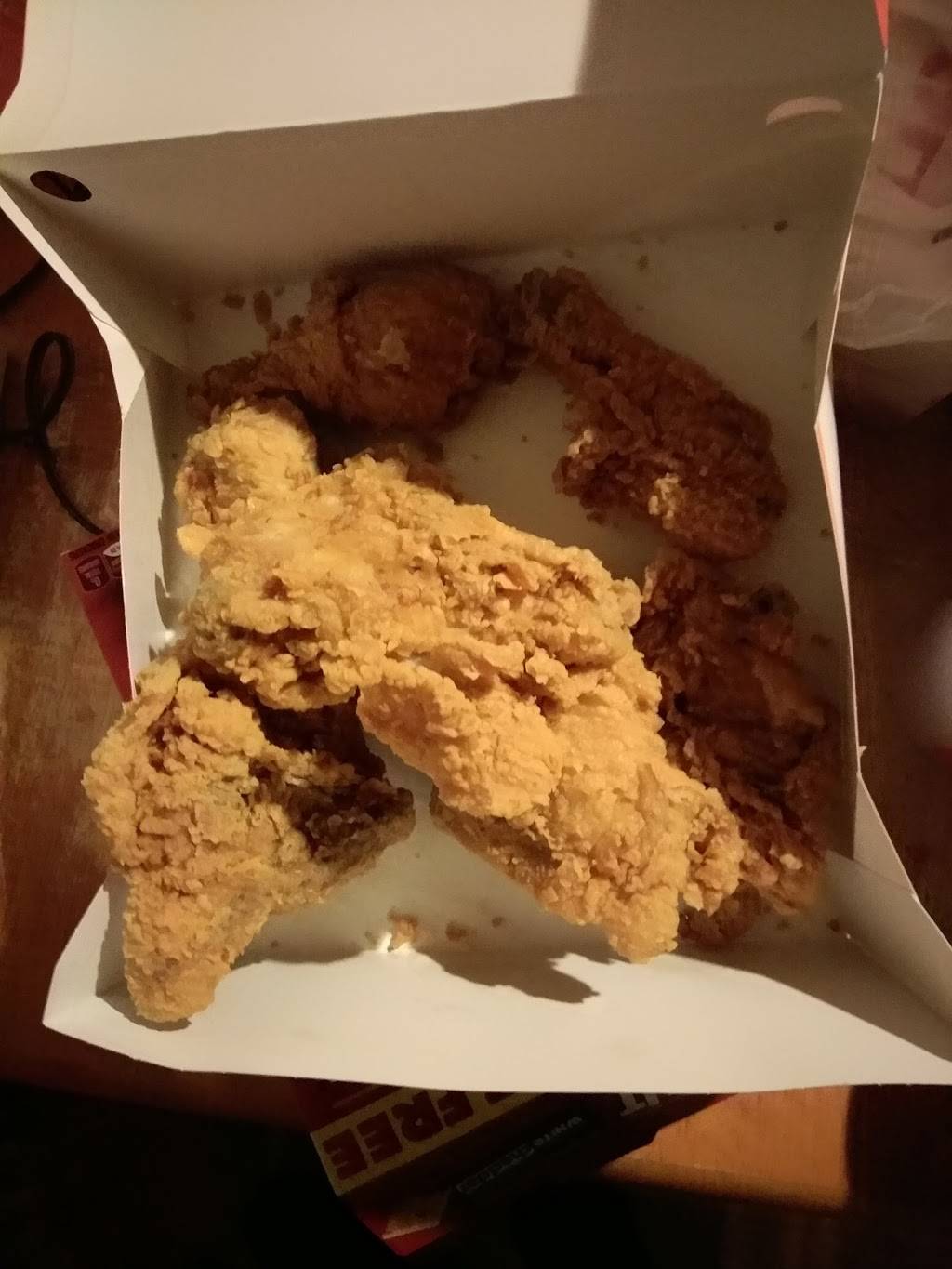 Churchs Chicken | restaurant | 58 W 79th St, Chicago, IL 60620, USA | 7736519830 OR +1 773-651-9830