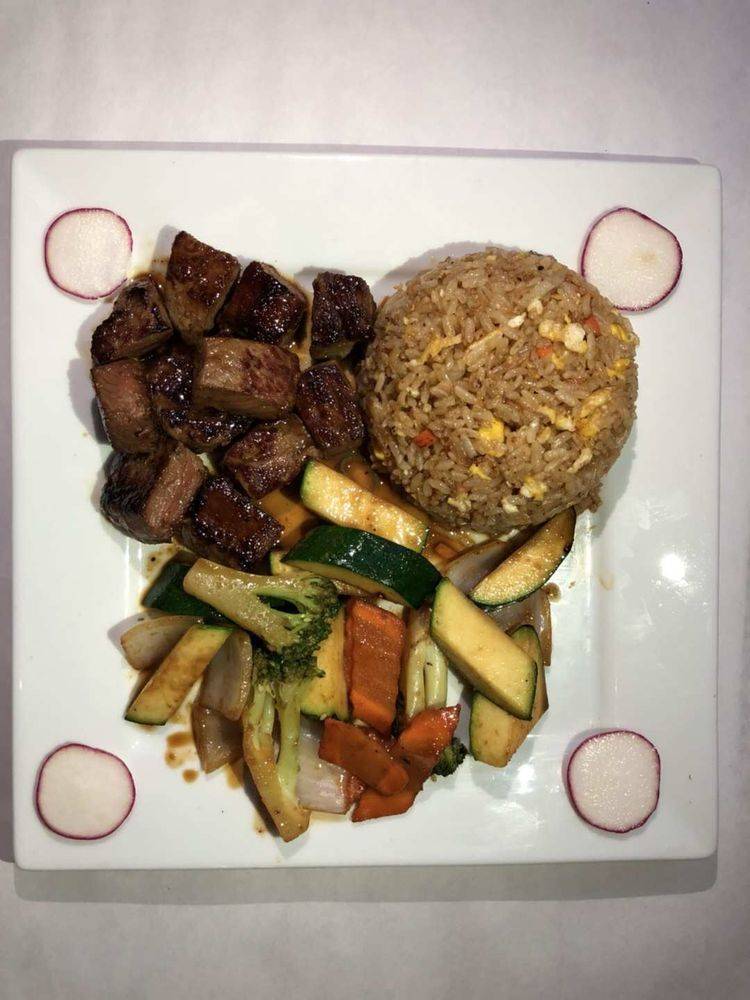 Night Fish Sushi and Asian Cuisine | restaurant | 1421 W Chicago Ave, Chicago, IL 60642, USA | 3123743988 OR +1 312-374-3988