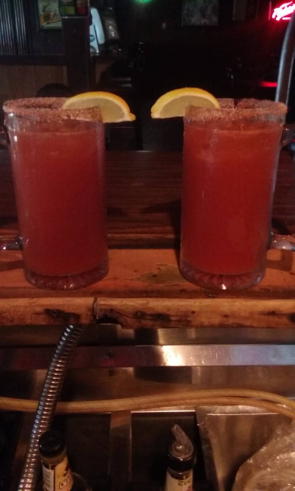 The Den | restaurant | 11437 Hawthorne Blvd, Hawthorne, CA 90250, USA | 3106441416 OR +1 310-644-1416