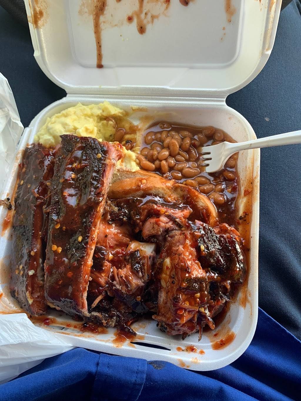 Boomerang Bbq & Bistro | restaurant | 4081 Columbia St, Orlando, FL 32811, USA | 4074133643 OR +1 407-413-3643