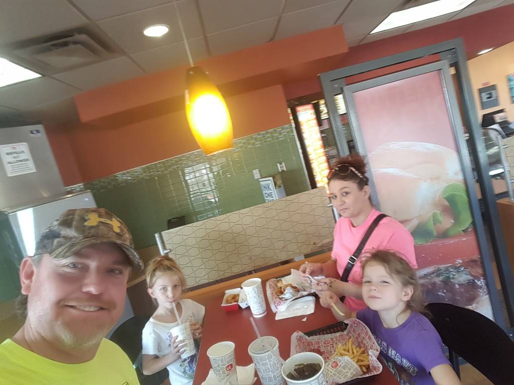 Jack in the Box | restaurant | 680 N 11th St, Beaumont, TX 77702, USA | 4098326900 OR +1 409-832-6900