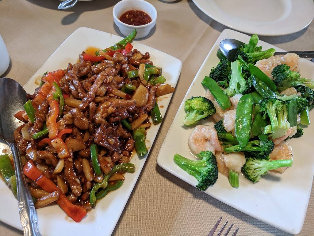 Grand Panda | restaurant | 23802 Lyons Ave, Newhall, CA 91321, USA | 6612531898 OR +1 661-253-1898