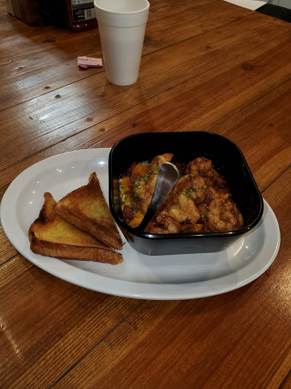 Mad Jacks Louisiana Kitchen | restaurant | 7004 US-165, Columbia, LA 71418, USA | 3186495167 OR +1 318-649-5167